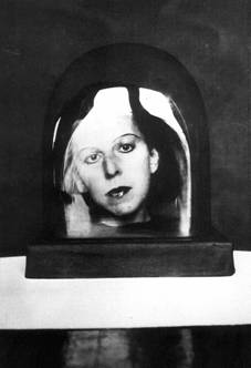 Claude Cahun: Selbstportrt, um 1925