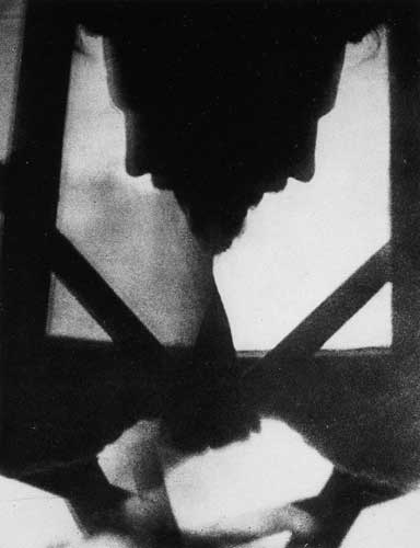 Alvin Langdon Coburn: „Vortograph of Ezra Pound“, 1917