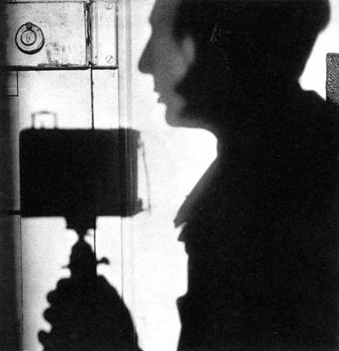André Kertesz: Selbstporträt, Paris 1927
